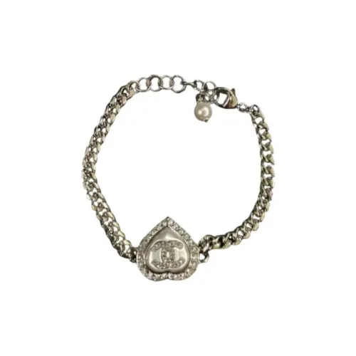CHANEL Женские браслеты
