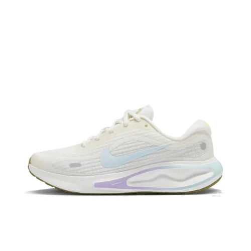 Nike Journey Run Беговые кроссовки Низкие Топ Бежевые Женские