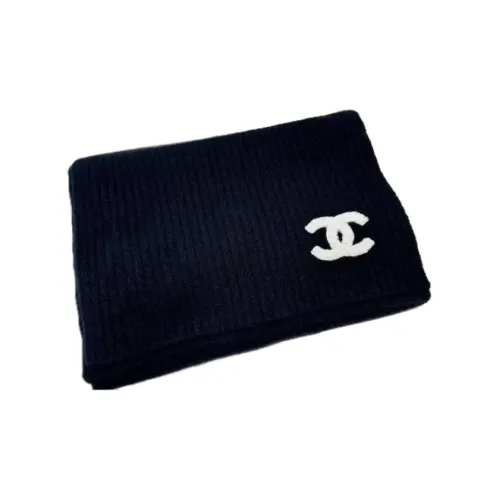 CHANEL Вязаные шарфы Женские