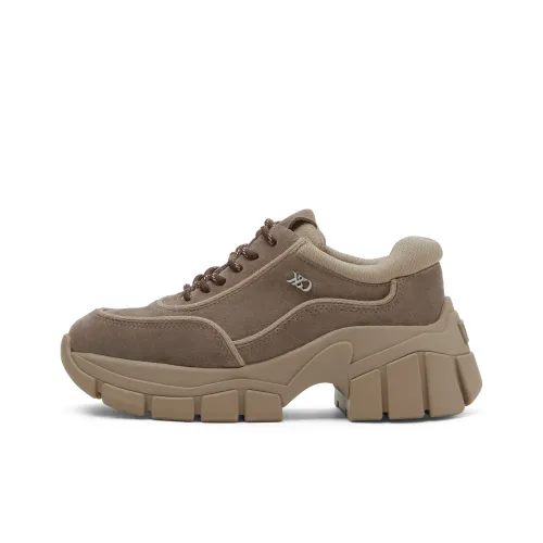 CHARLES KEITH Маленький ck противоскользящий визуально увеличивающий высоту низкий топ повседневная обувь женские тауповый