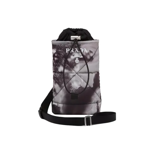 PRADA Переработанный нейлон Сумка через плечо с чехлом для телефона Мужская Облачный серый