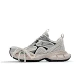 Светло-бежевый