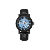 Чёрный циферблат с синим текстом.