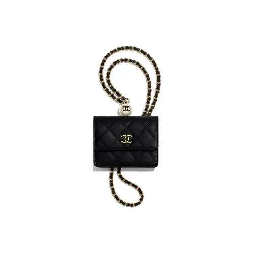 CHANEL Сумки через плечо Женские