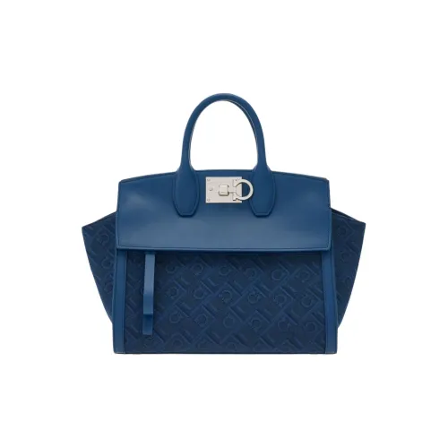 FERRAGAMO Studio Телячья кожа Сумка через плечо Сумка Маленькая Женская Синяя