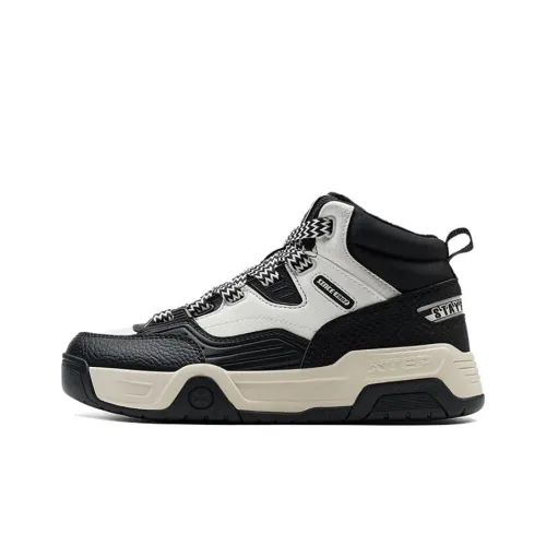 XTEP Sky Spine Slip-resistant Abrasion-resistant High Top Skateboard Shoes Men's Black White XTEP Sky Spine Противоскользящие Износостойкие Высокие Кроссовки для скейтбординга Мужские Черный Белый