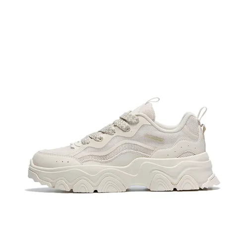 QIAODAN Слон Дышащий увеличивающий высоту противоскользящий низкий топ повседневный женский белый