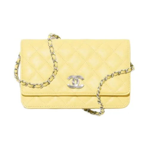 CHANEL Женские кошельки