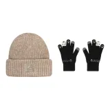 Коричневая шляпа + черные перчатки