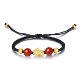 Красная бусина