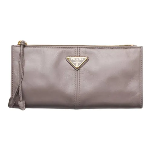 PRADA Кожаный клатч женский темно-серый