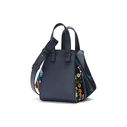 LOEWE Hammock Сумки Женские
