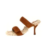 Коричневый