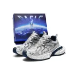 Белый и синий цвет