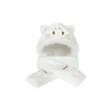 Белый котенок