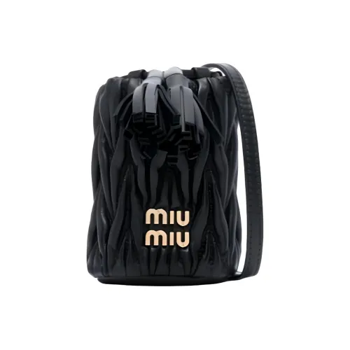 MIU MIU Телячья кожа Сумка через плечо Мини Женская Черная