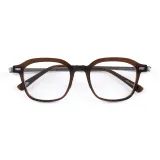 Темно-коричневый