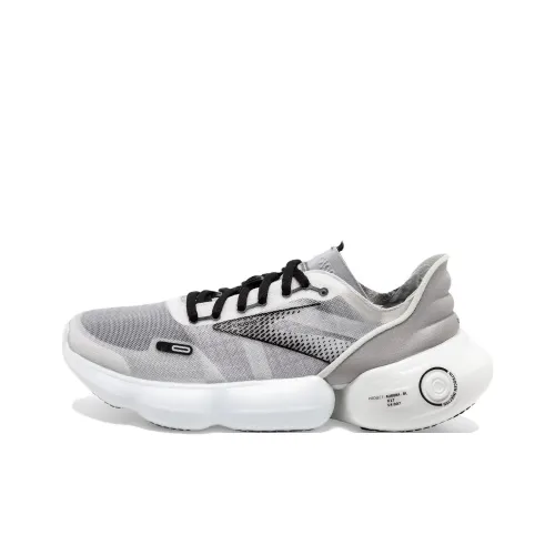 Brooks Беговые кроссовки Низкий верх Белый Черный Женские