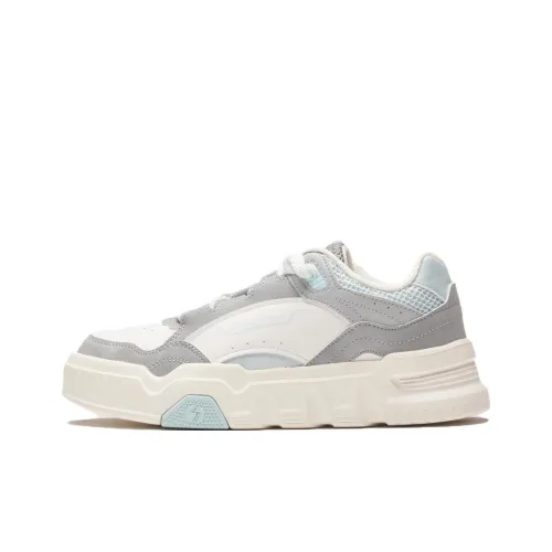 361° Покрытие Легкий Дышащий Поддержка Увеличение Высоты Низкий Топ Скейтбординг Кроссовки Женские Белый Серый