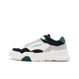 Белый, зеленый, черный.