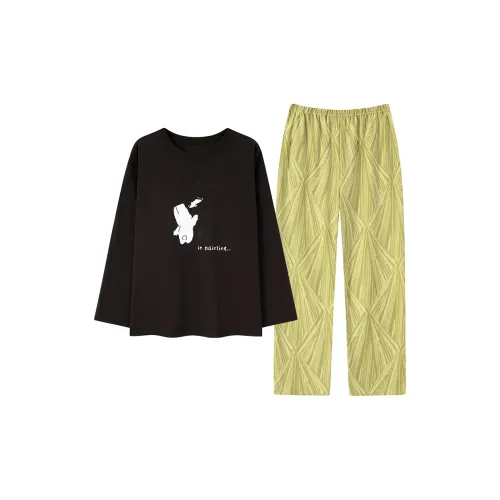 UAVAE Пижамный комплект женский цвет на изображении