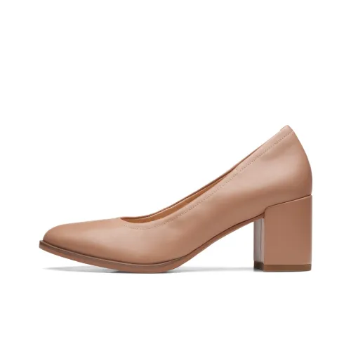 Clarks Frewa Series Высокие каблуки Хаки Коровья кожа 261709634 Женские