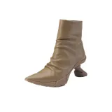 Розовый верблюд