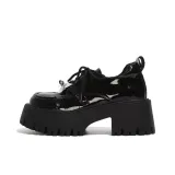 Яркий черный