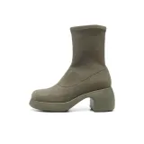 8900042452983127