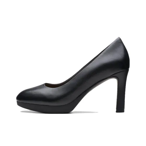 Clarks Высокие каблуки Черные Женские