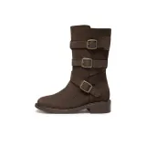 Коричневый