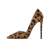 Коричневый