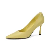 Светло-желтый