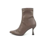 Серо-коричневый