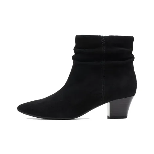 Clarks TERESA Skip Ботильоны 5 см Женские Черные
