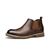 Коричневый