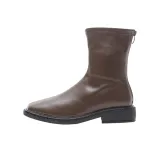 Коричневый