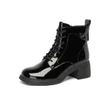 Лакированная кожа, черного цвета