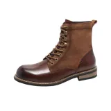 Коричневый