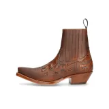 Коричневый