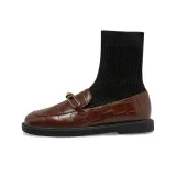 Коричневый