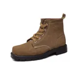 Коричневый