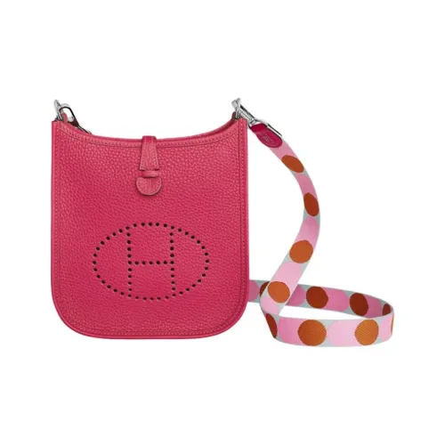 HERMES Evelyne Clemence Телячья кожа Сумка через плечо Мини Женская