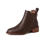 Коричневый