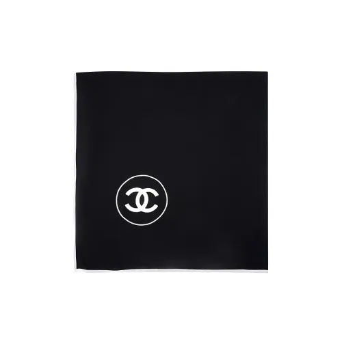 CHANEL Шелковые шарфы Унисекс