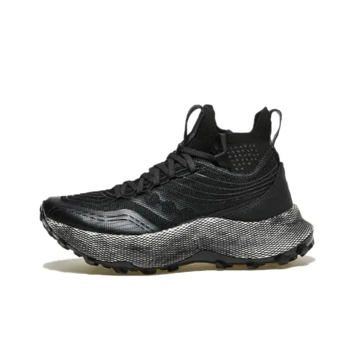 Saucony Endorphin Trail Беговые кроссовки Высокий верх Черные Мужские