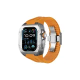 Серебряный корпус и серебряная средняя рамка, апельсиновый фторкаучуковый ремень, застежка-бабочка