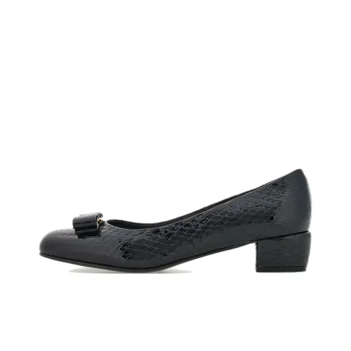 FERRAGAMO Vara Грубый каблук Высокие каблуки 3 см Женские Черный