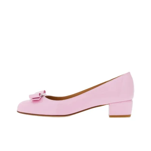 FERRAGAMO Vara Грубый каблук Высокие каблуки 3 см Женские Розовый