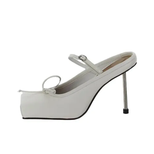 Jacquemus Высокие каблуки Экрю Женские
